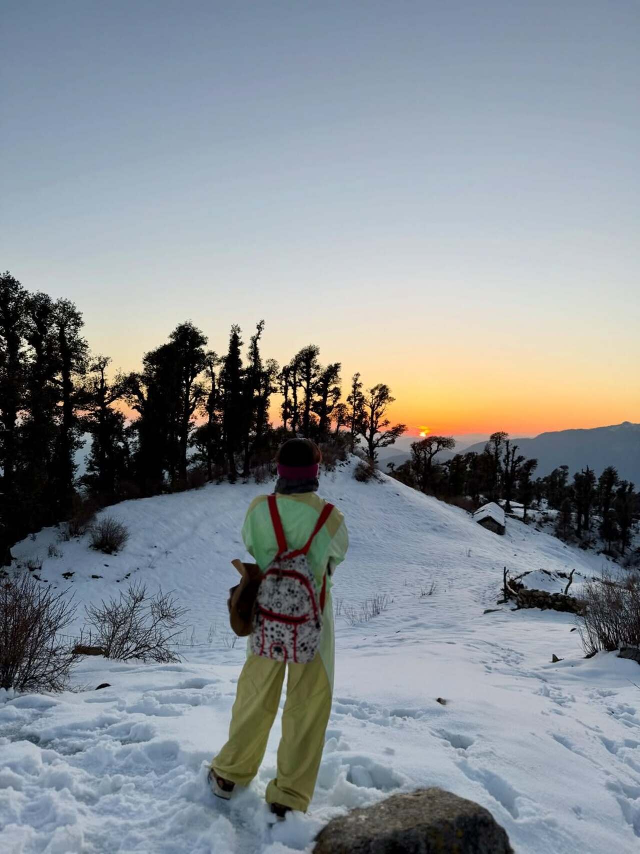 In her latest social media post, Sara was seen enjoying her own company amidst the slow-clan mountains